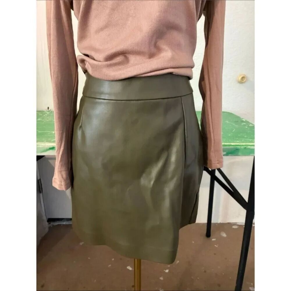 Stylish Dark Olive Faux Leather Mini Skirt, Small, 6N-1312B051